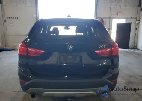 2018 BMW X1 xDrive28I z USA, uszkodzony, nr VIN WBXHT3C34J5K25935